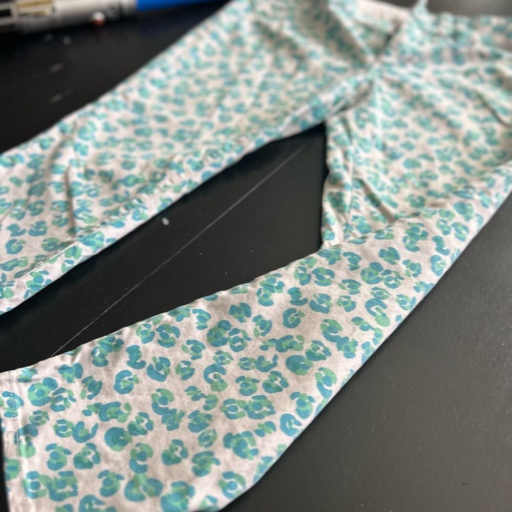 Ann Taylor Blue and Green Rosebud Patterned Pants, Size 8